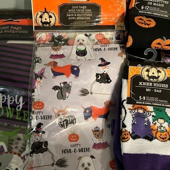 𝅺nwt- 🎃🎃 Halloween Bundle of fun! - Picture 3 of 4